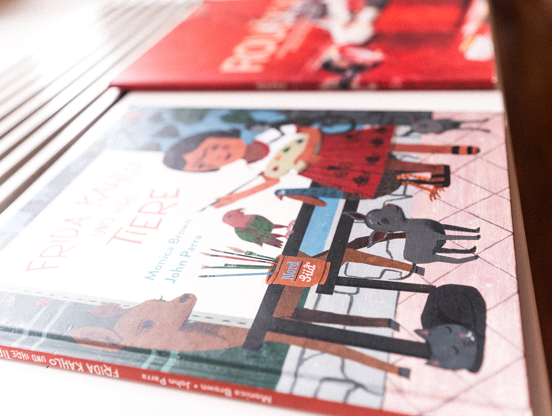 Kinderbuch im Wartebereich einer Zahnarztpraxis